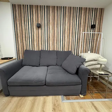 Au Cloitres * Mirecourt