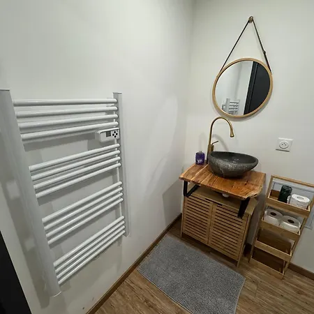 Apartman Au Cloitres Mirecourt