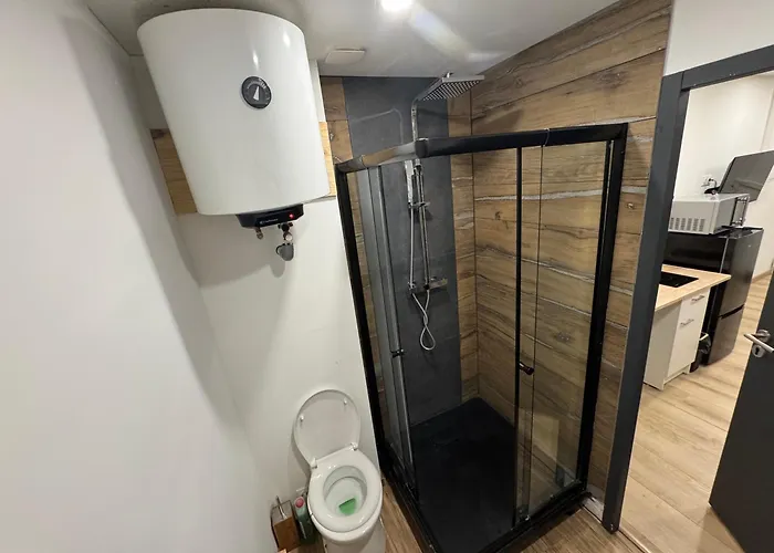 Au Cloitres Mirecourt